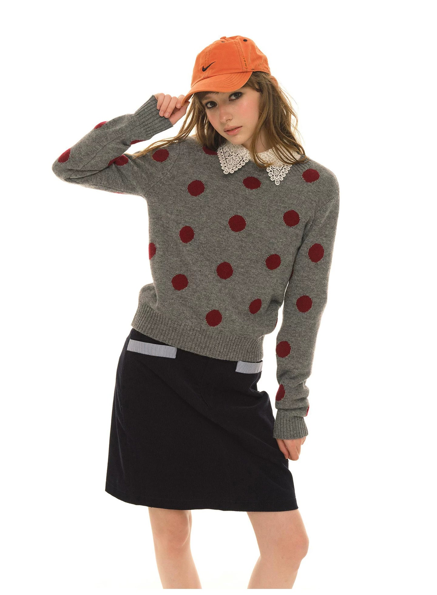 Retro contrasting color polka dot wool sweater women's spring and autumn new round neck loose sweet cool knitted sweater