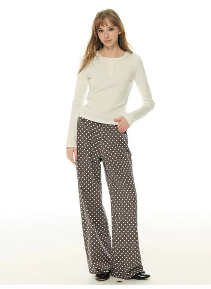 Discover the perfect blend of effortless style and practical elegance with these American Coffee Retro Polka Dot Casual Pants. Designed for the modern woman who values both fashion and functionality, these trousers feature a charming polka dot patter