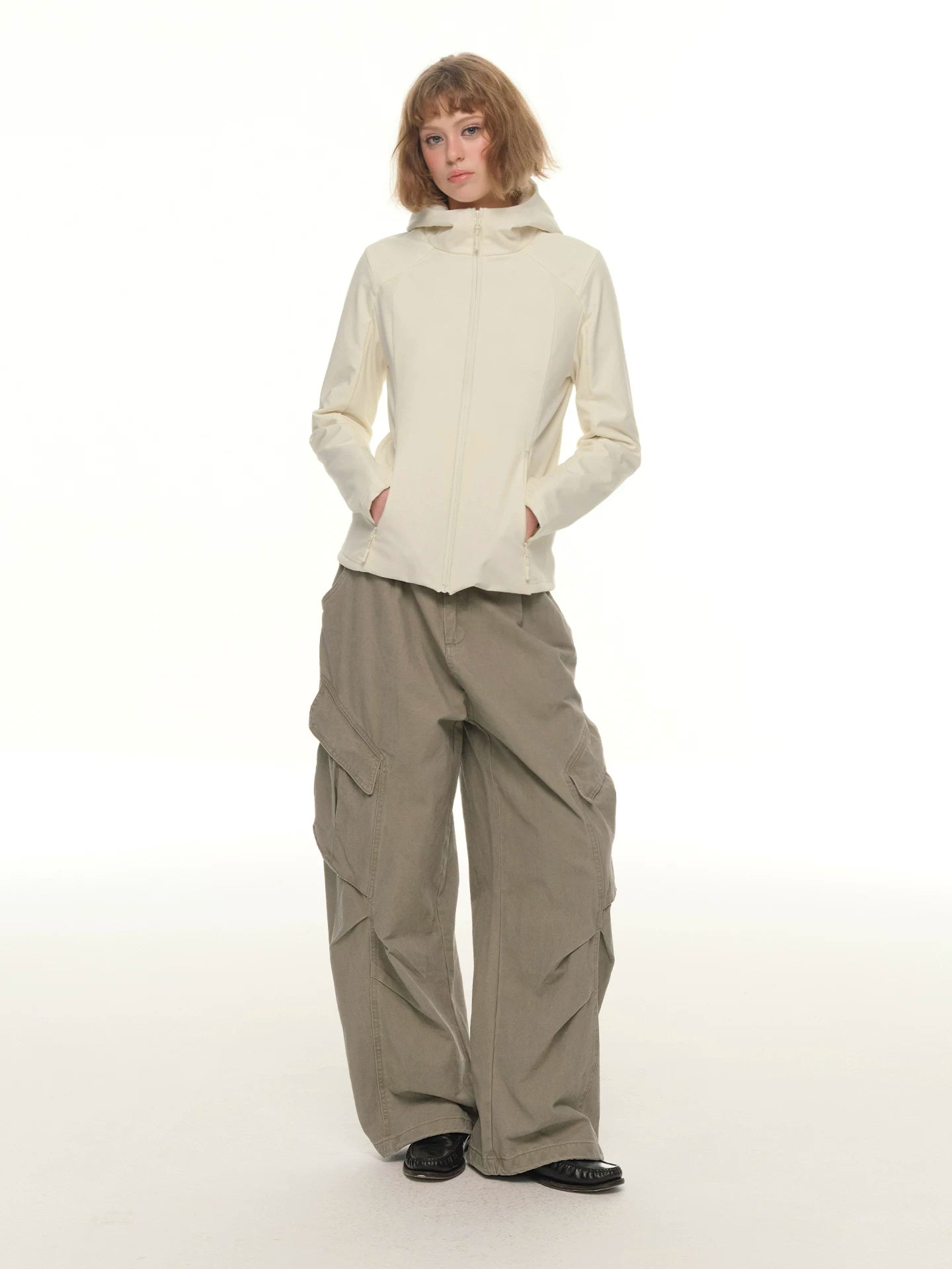 Show off the small waist, three-proof splicing short down jacket women's winter slim-fit warm jacket